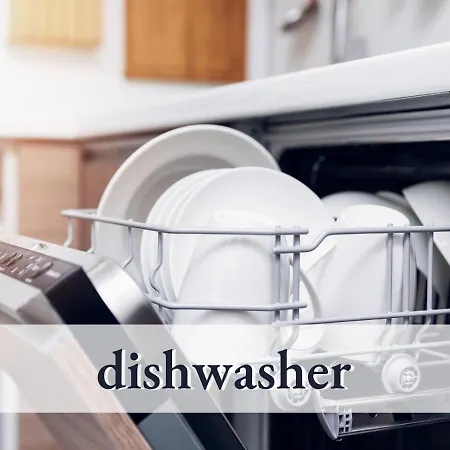 Sehr Grosse Ferienwohnung In Bester Lage Mit Grosser Sonnenterrasse L Innenstadtnaehe L 1 Minute Zum Bahnhof L Grosse Kueche L Tv L Extra-wc L Free-wlan L Willkommen Im Hallo!-apartment 5 Bad Wörishofen